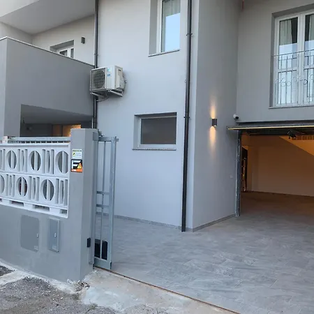 Luciano Apartment *